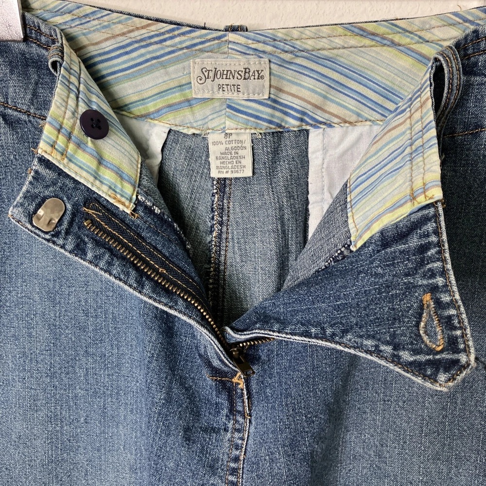 St. Johns Bay Shorts Womens 8P Denim Tummy Control High Waisted Cotton Chino EUC - Picture 3 of 4